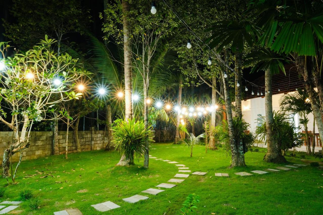 Bed and Breakfast Duc Anh Bungalow Дуонг-Донг Экстерьер фото